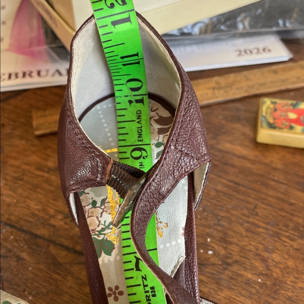 Chic Brown Women's Heels with Strap Detail - Picture 5 of 6